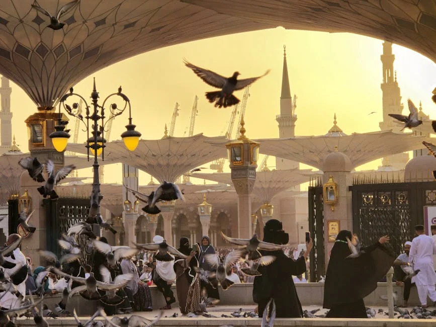 Muslim Pilgrims Complete Hajj in Mecca, Impacting Global Markets and Trade — Society Culture
